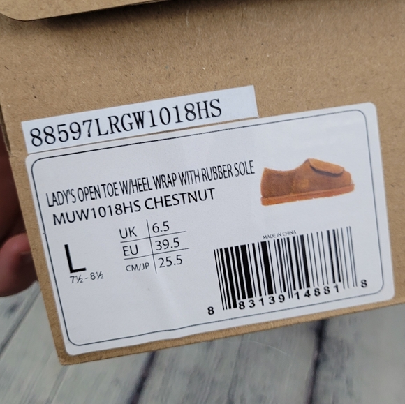 HAMMACHER & SCHLEMMER | sheepskin shearling suede adjustable open toe sl… - Picture 15 of 15